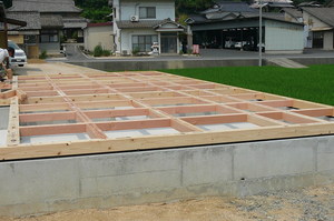 棟上げに向けて