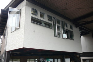 しびれをきらし