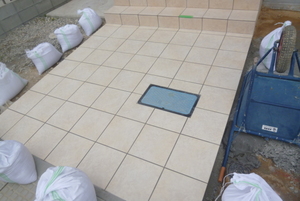 神辺町川南・外構工事追い込み中。