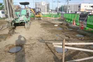 福山市手城町にて地盤改良工事中。