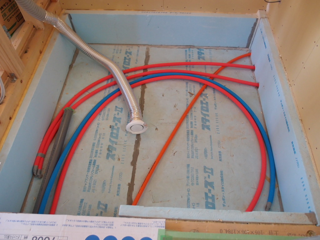 スーパーウォール工法のお家「ユニットバスの施工」