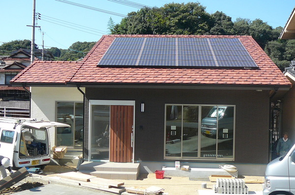 尾道市美ノ郷町　両親に快適な生活を　スーパーウォール住宅