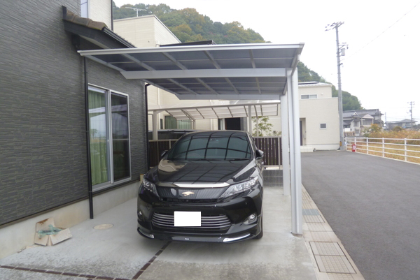 その場その場で考えて・福山市神辺町、建物の雰囲気を考えた外構工事。